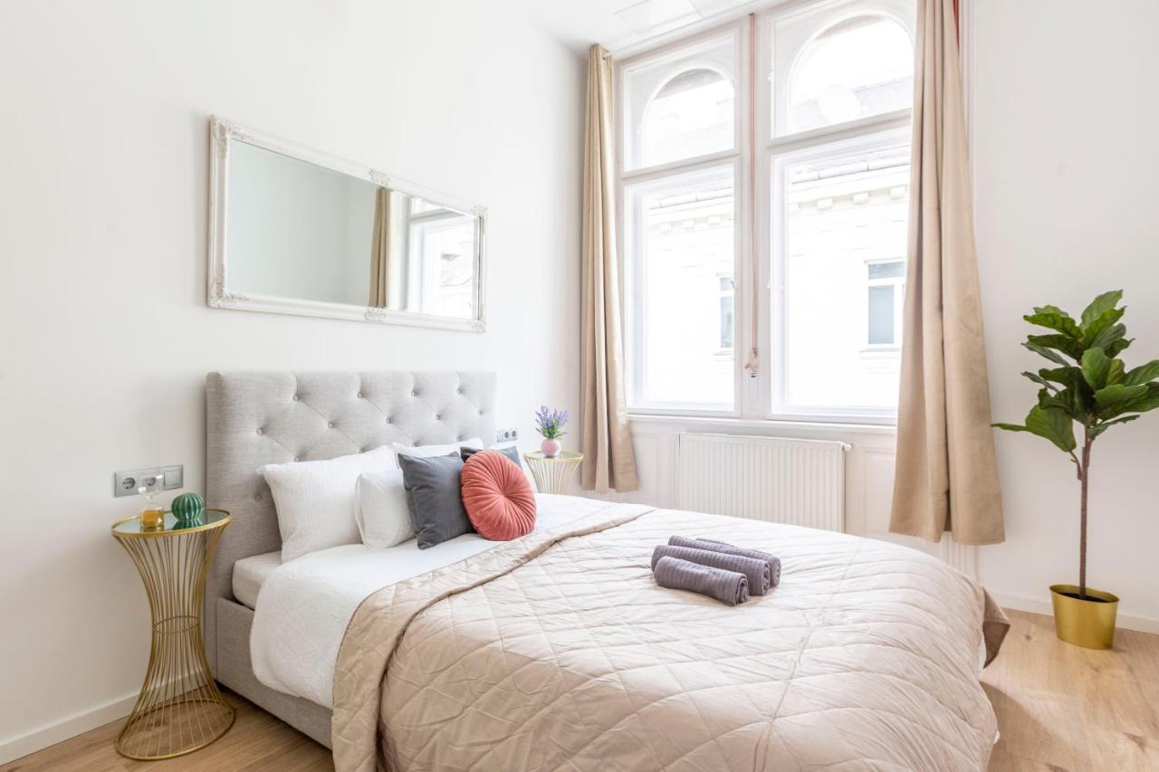 Exclusive Central Apartment Next To The Fashion Street Budapest Eksteriør bilde