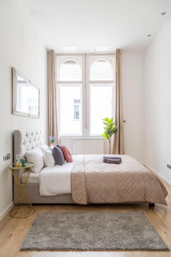 Exclusive Central Apartment Next To The Fashion Street Budapest Eksteriør bilde