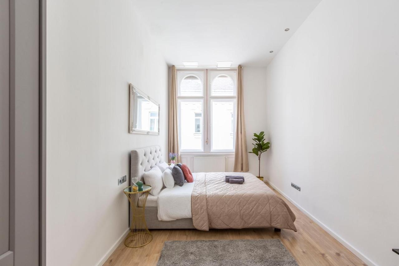 Exclusive Central Apartment Next To The Fashion Street Budapest Eksteriør bilde